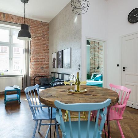 Discover Krakow Apartments - 3 Rakowicka St - Amazing Loft Near Main Station - Netflix Bagian luar foto